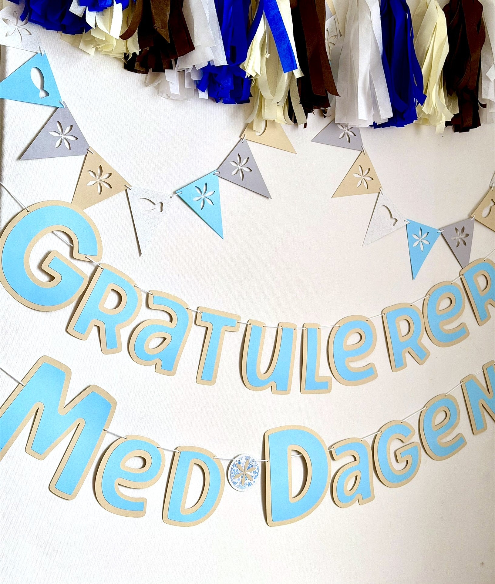 Gratulerer Med Dagen Letter Banner